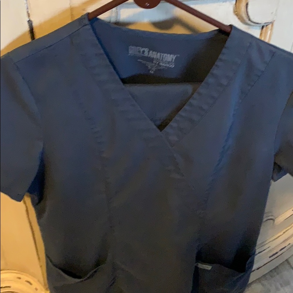 Greys anatomy charcoal grey scrub set medium